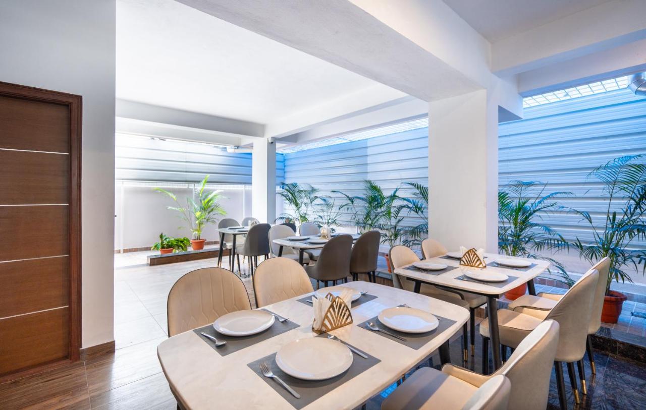 The Silver Chimes Suites Bangalore Extérieur photo