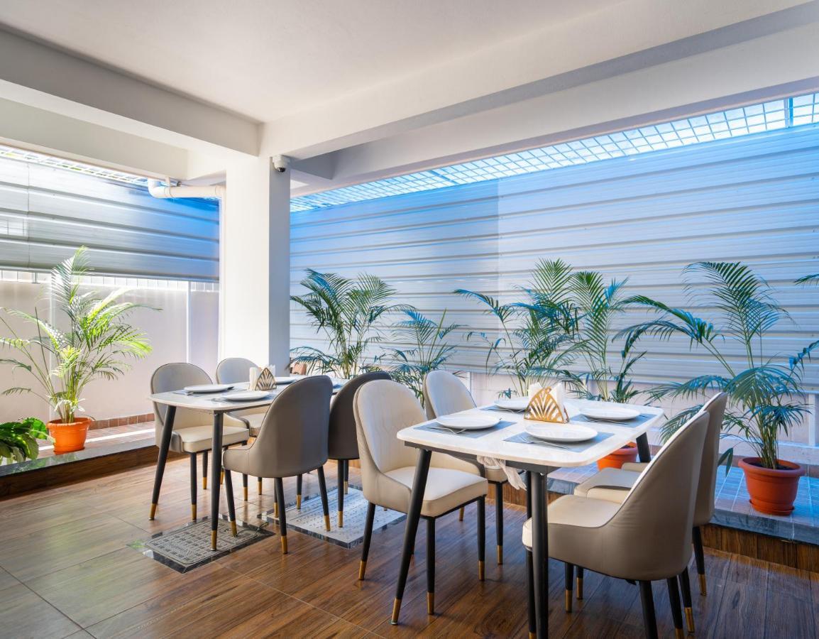 The Silver Chimes Suites Bangalore Extérieur photo