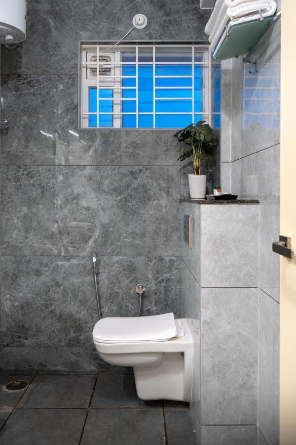 The Silver Chimes Suites Bangalore Extérieur photo
