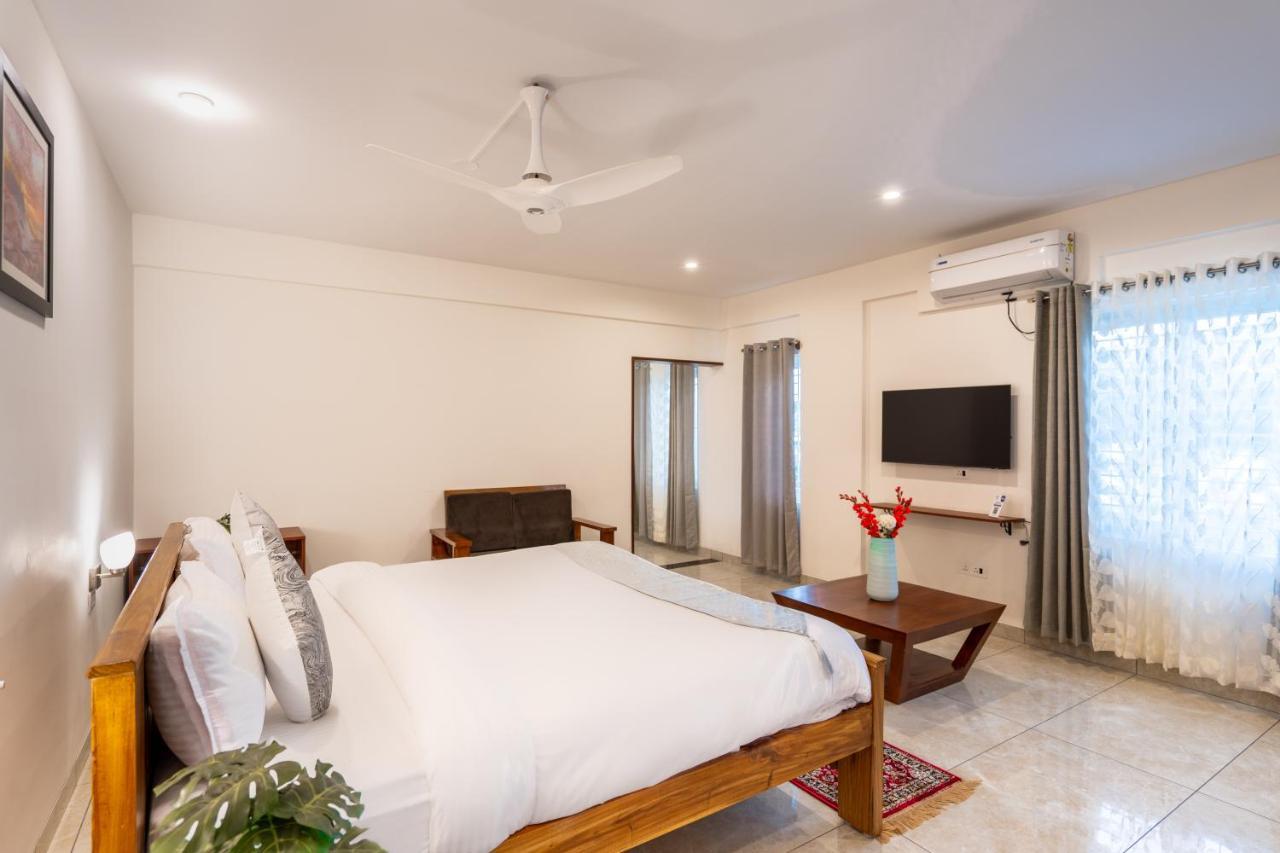 The Silver Chimes Suites Bangalore Extérieur photo