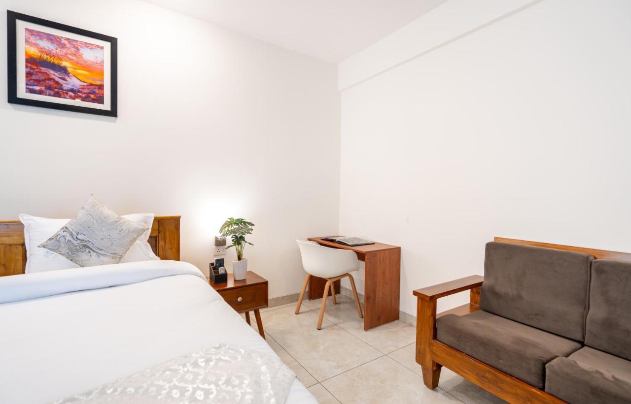 The Silver Chimes Suites Bangalore Extérieur photo