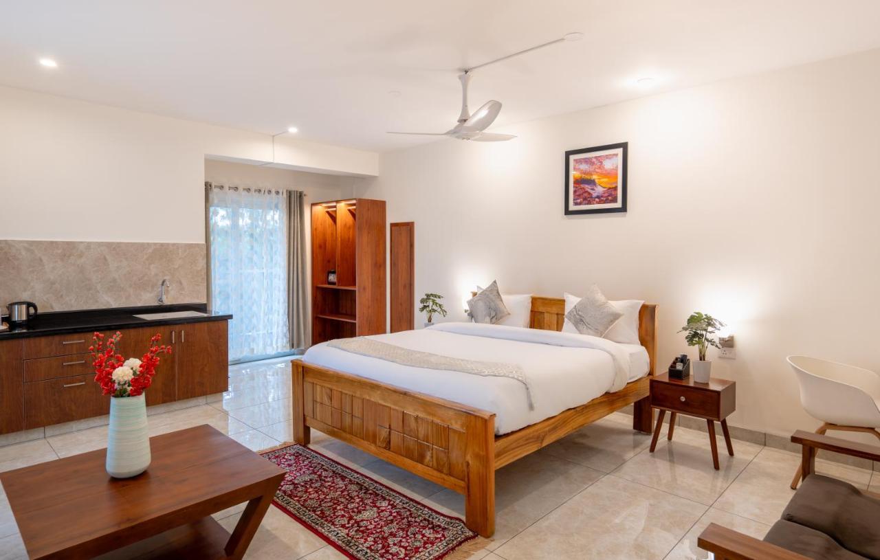 The Silver Chimes Suites Bangalore Extérieur photo