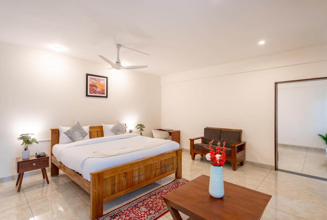 The Silver Chimes Suites Bangalore Extérieur photo